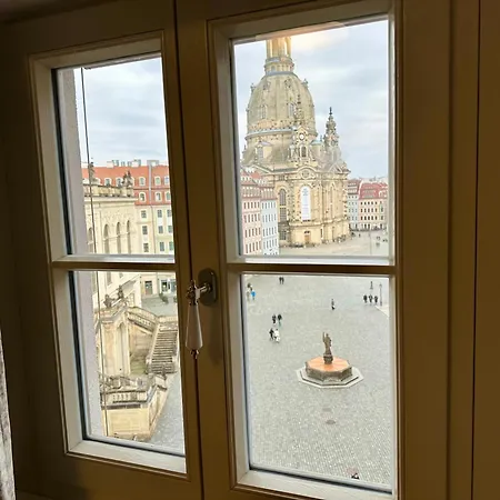 Exklusives Luxusapartment Mit Einmaligem Blick Zur Frauenkirche - Parkplatz Kostenfrei Apartment Dresden